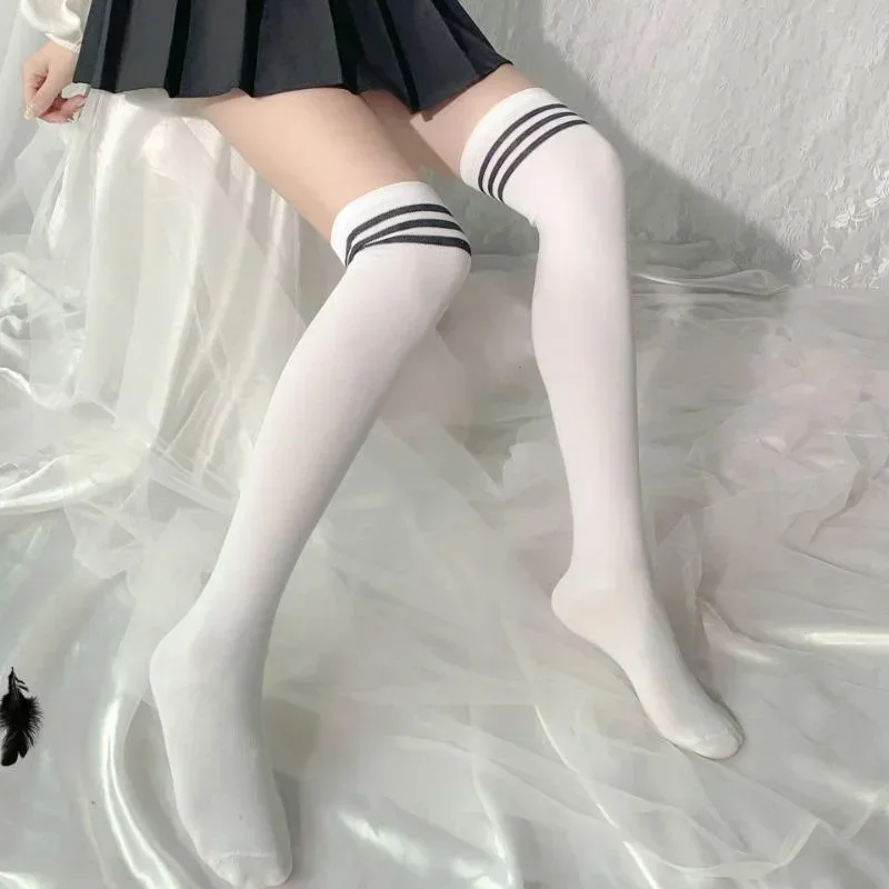 Moda mujer Sexy sobre la rodilla calcetines altos hasta el muslo negro blanco rayas Lolita estudiante medias japonesas para damas niñas