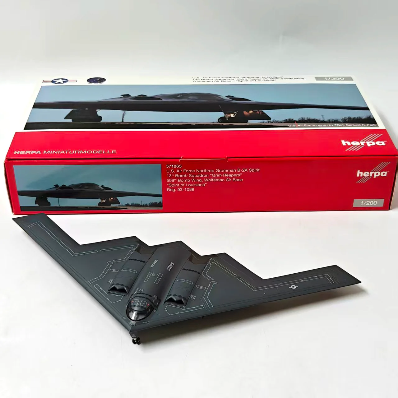 Diecast Herpa 1:200 Scale B-2A Ghost Bomber 571265 Alloy Aircraft Model