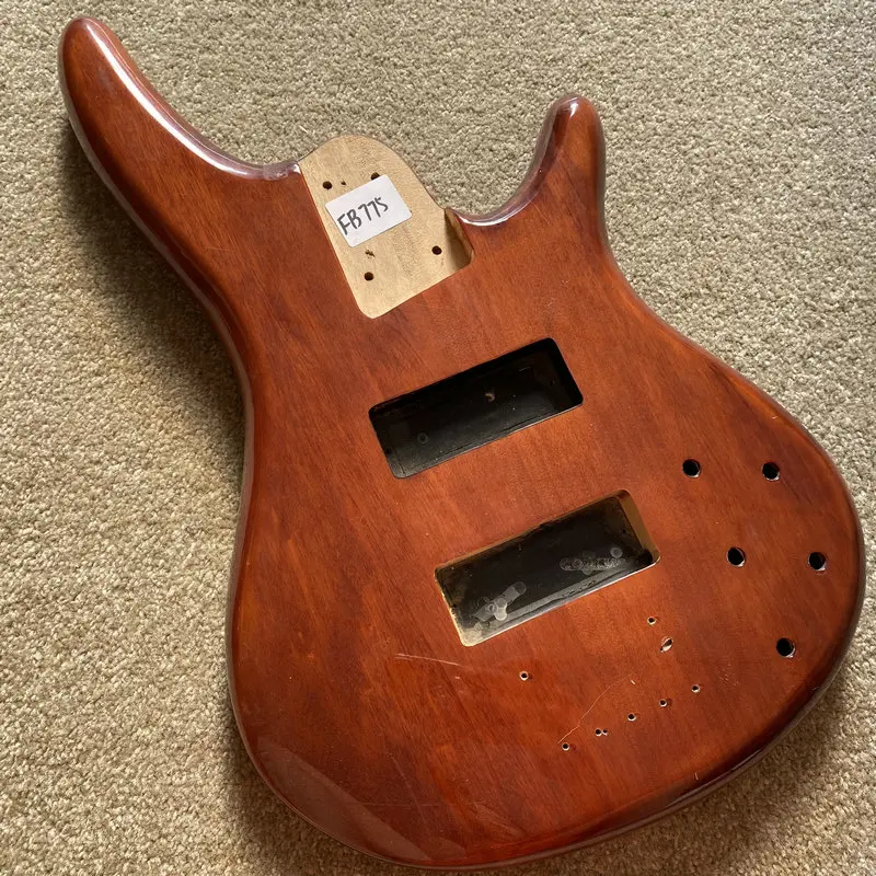 

FB775 Active Pickups Electric Bass 4 or 5 String Version in Solid Wood Transparent Paintting Unfinished Jazz Bass Body for DIY