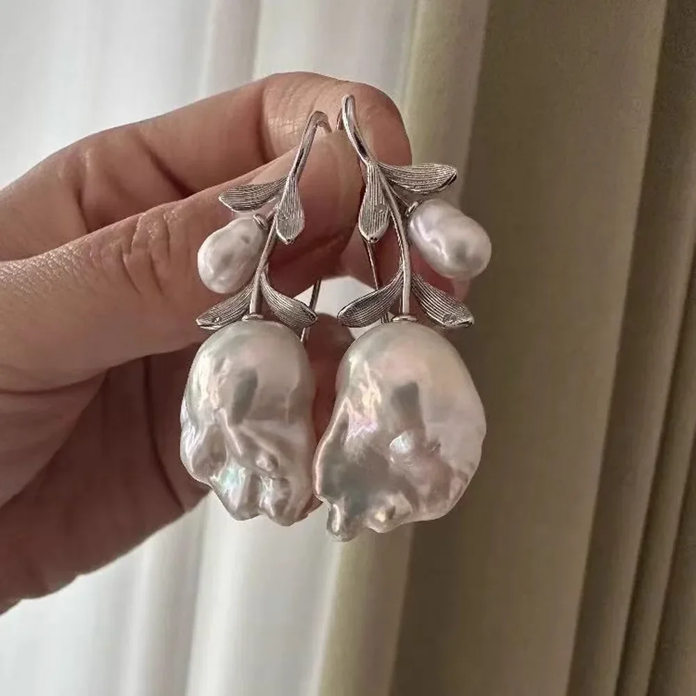 

Gorgeous AAA 6-15mm T Natural Nanyang Pearl Baroque White Pearl Earrings 925s