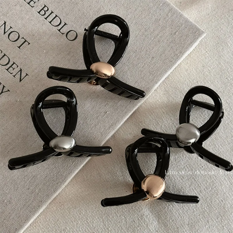 Simplicity and Versatility Crossed Grip Clip with Gold Buckle Back Head Spoon Hair Clip with Shark Hair Clip New Style