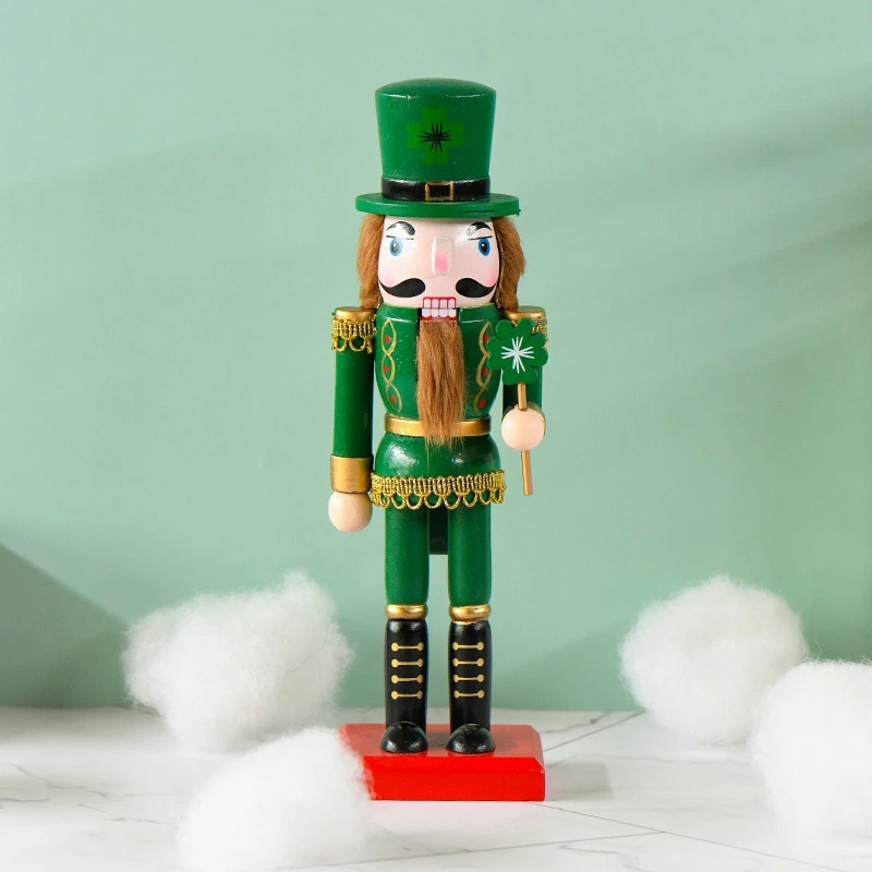 

1 Piece Green King Roral Solider Wooden Nutcracker St. Patrick' S Day Wooden Nutcracker