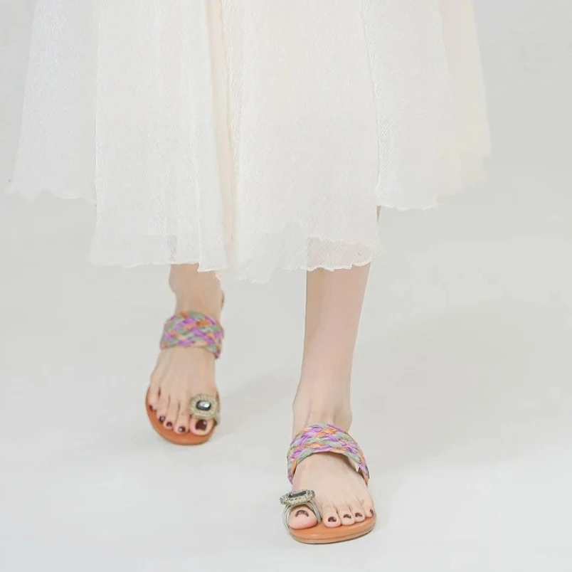 

2025 Summer Women's Beach Pearl Slippers Women's Flat Flip Flops Casual Shoes Original Design Fashion Comfortable Sandals