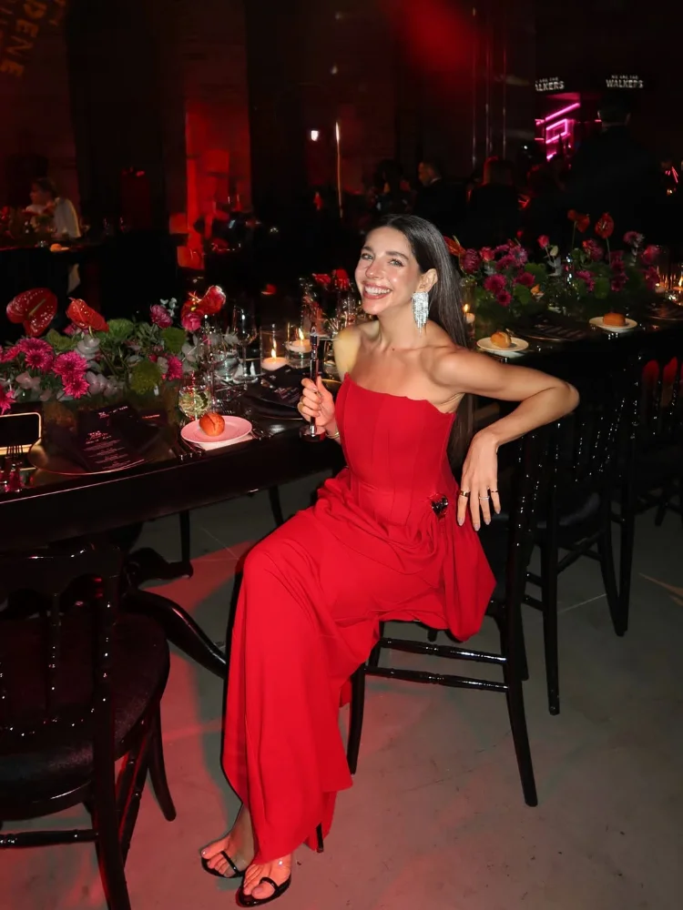 

Сексуальное красное длинное платье с корсетом без бретелек, женское модное плиссированное облегающее платье с открытой спиной и открытыми плечами, 2026, женский вечерний халат