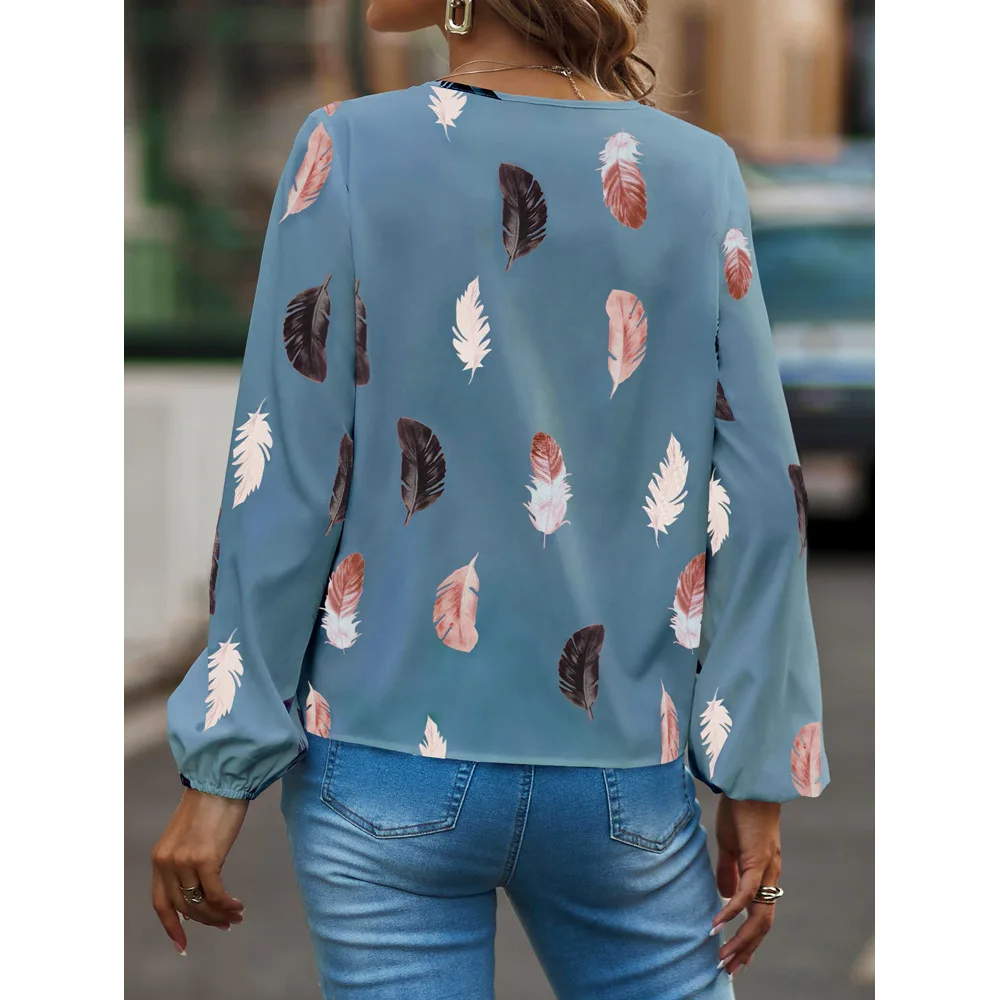 Topy damskie V-neck Feather Print Długi rękaw Luźna wygodna bluzka Jesień Zima Nowy Wszechstronny Casual Prosty Top Plus Size