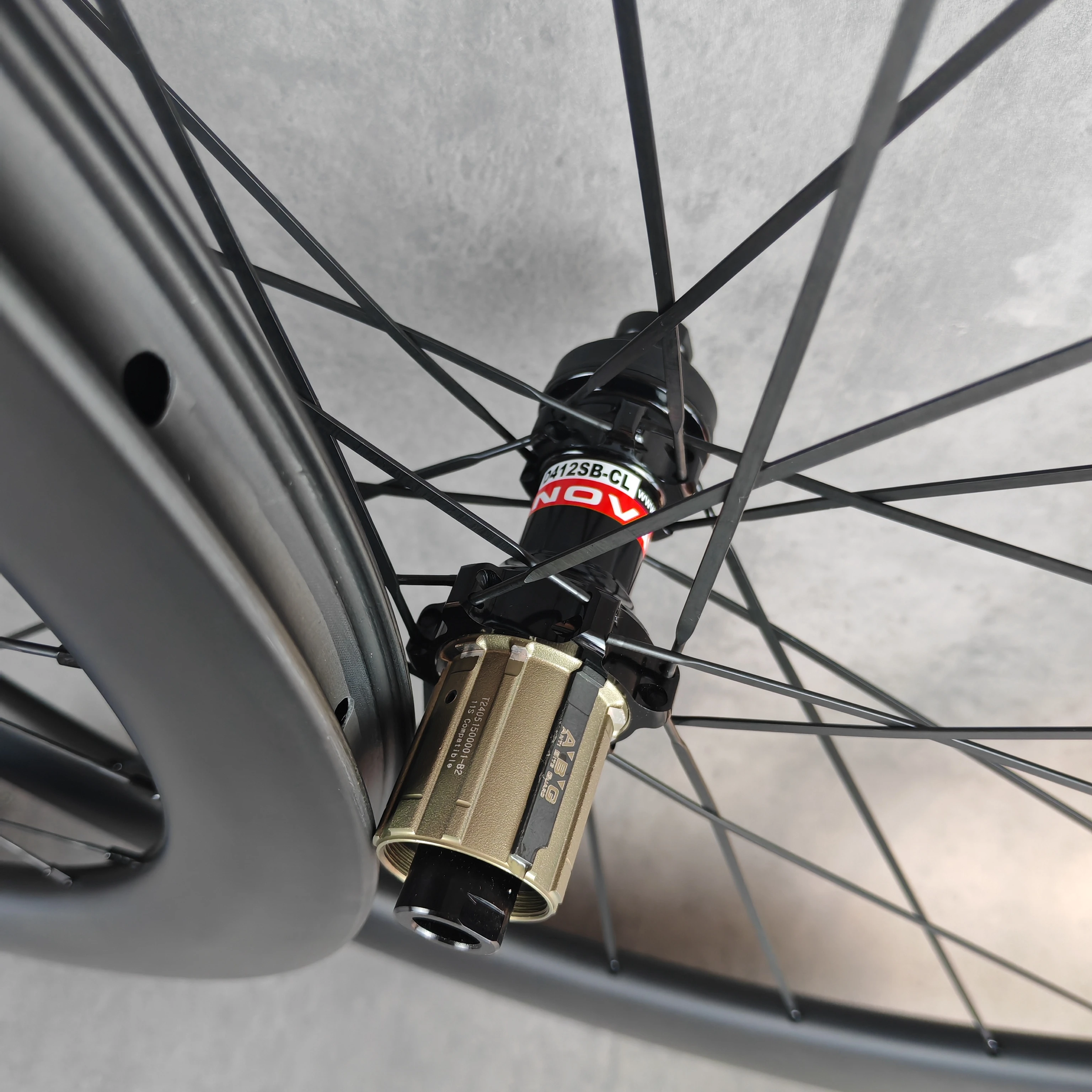 700C Carbon Wheelset Disc Brake Ultralight Tubeless Ready 38/50/60mm Depth UD Matte/Glossy Finish Custom Logo,11-12v,HG or XDR