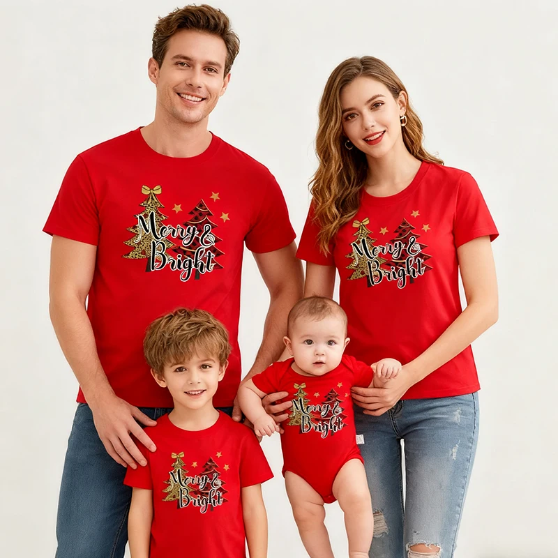 

Рождественские одинаковые комплекты для всей семьи с мультяшным принтом, новогодняя одежда для папы, мамы, сына и дочки, футболка для взрослых и детей, детский комбинезон
