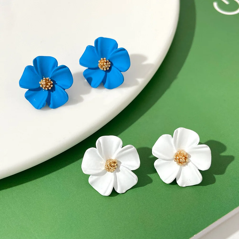 Trendy White Flower Stud Earrings for Women Candy Color Single Layer Gardenia Earrings Party Small Jewelry Green Yellow Black
