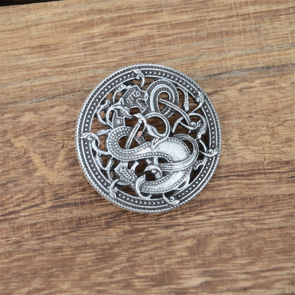 1Pcs Norse Dragon Brooch Metal Rock Pins And Badges Viking Welcome Gift