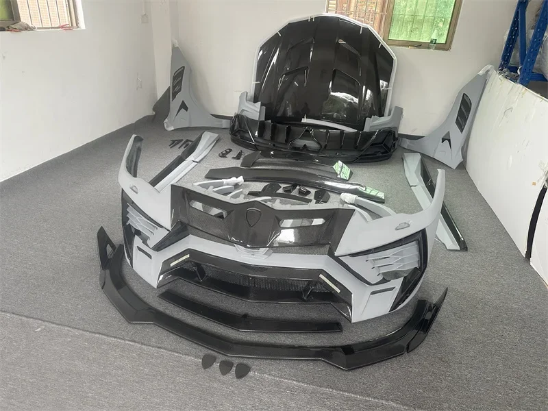 Perfect fit M-shaped carbon body kit for Lambor ghini Urus, front and rear bumpers