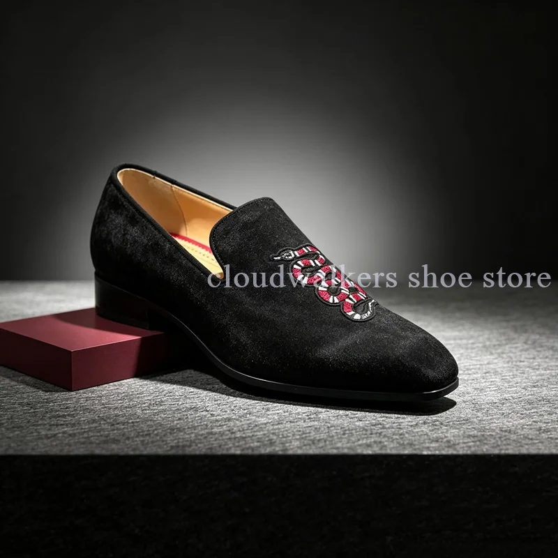 Men's Black Velvet Business Loafers Embroidery Snake Pattern Slip On Pointed Toe Dress Shoes Luxury Designer Casual Flat Loafers