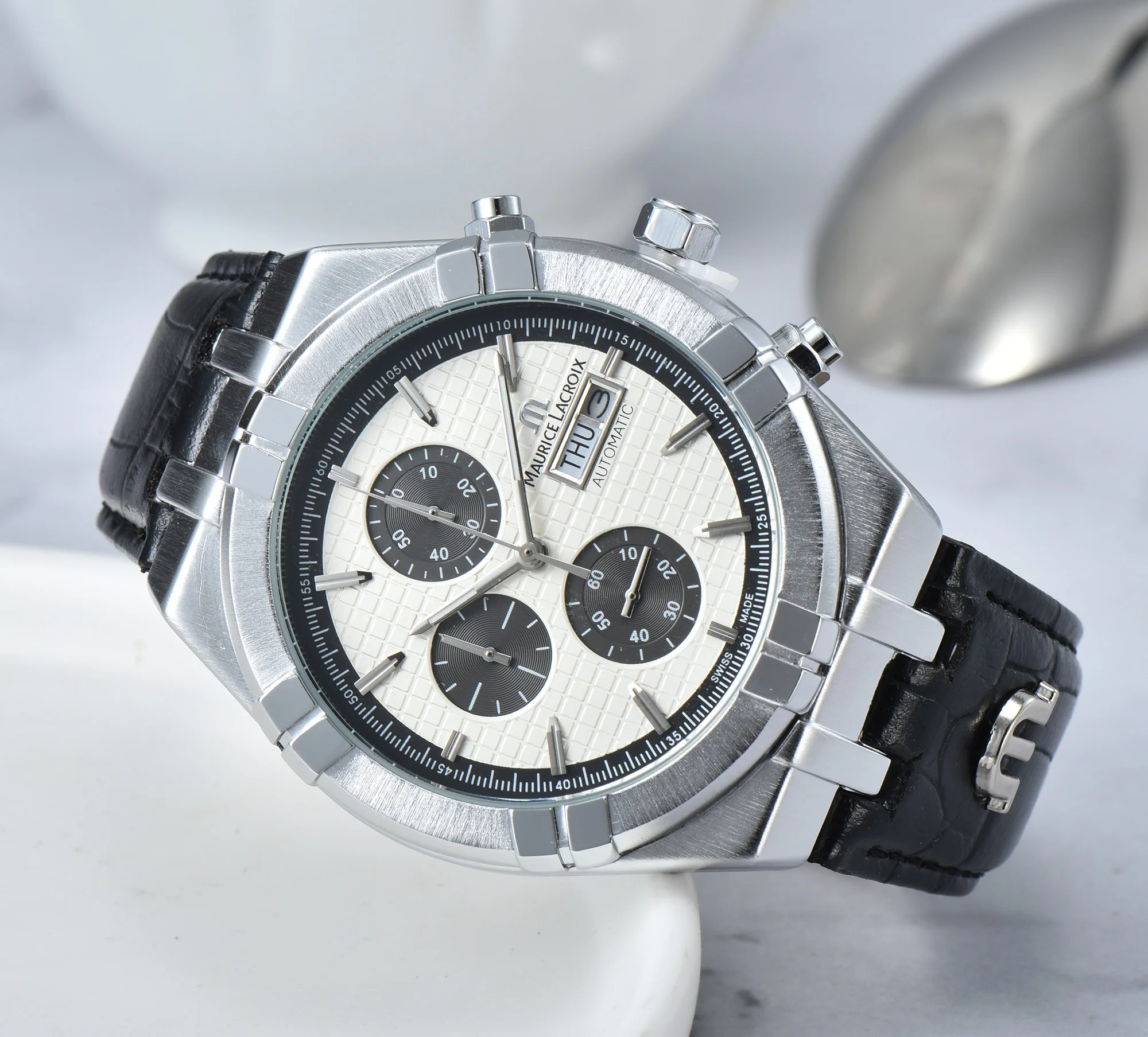 2025 ساعة IAL الكبيرة متعددة الوظائف للسلع الفاخرة الكلاسيكية En مع علبة فولاذية وحزام جلدي