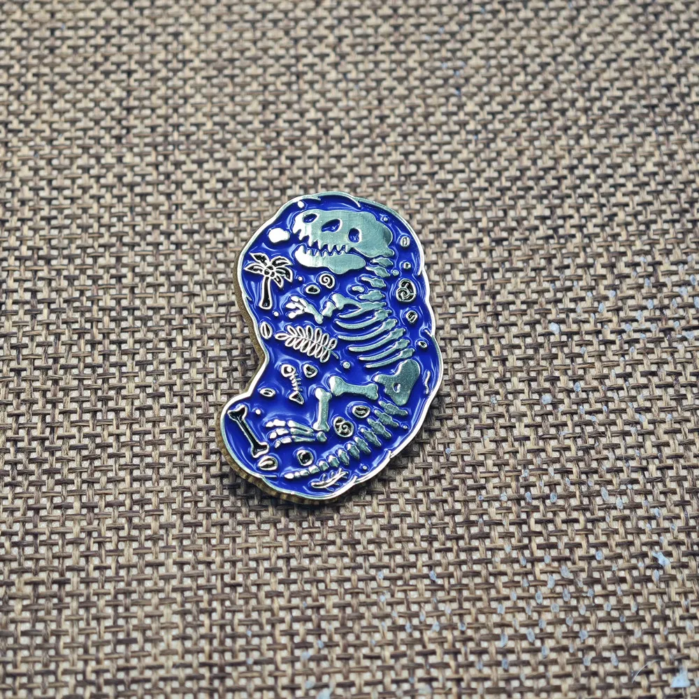 Dinosaur Fossil Enamel Brooch Prehistoric Skeleton Fossil Pattern Lapel Pin Paleontology Lover Badge For Clothes Bag Decoration