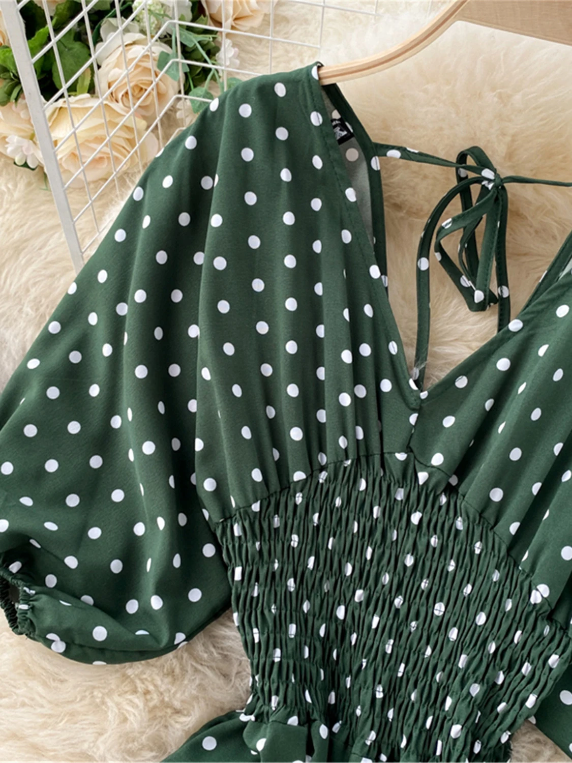 Baju kodok kaki lebar Polka Dot wanita, jumpsuit Vintage leher V Puff lengan pendek pinggang tinggi ramping mode baru musim panas