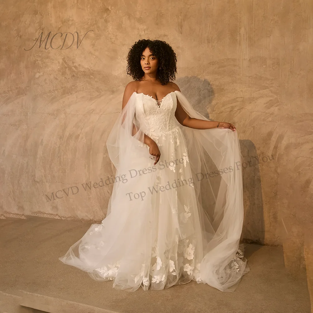 

Plus Size A Line Wedding Dress Sweetheart Sleeveless with Detachable Off Shoulder Cape Applique Lace Tulle Bride Gown Customized