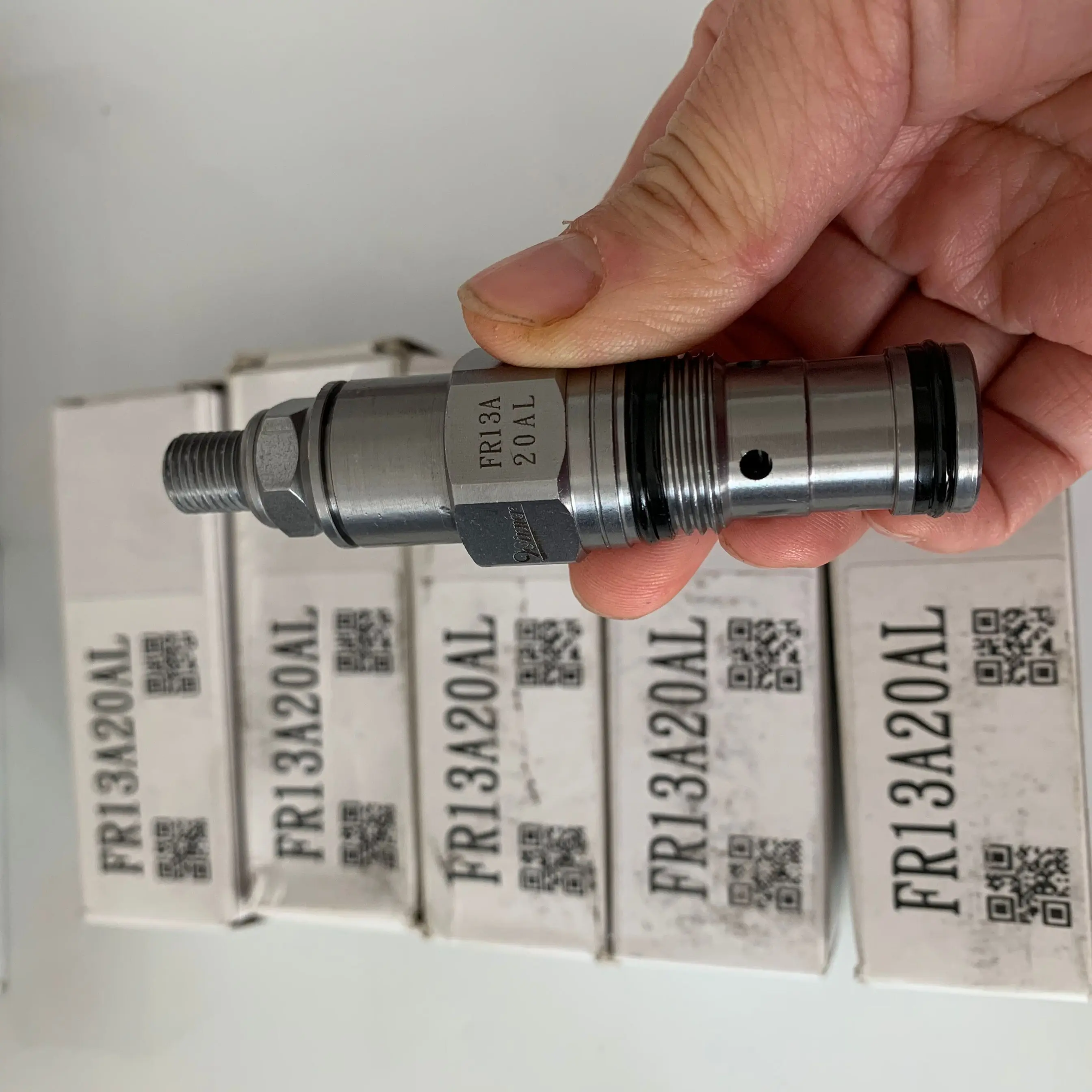 

FR13A20AL FR-13A-20-A-L WIN NER Made in Taiwan FLOW VALVE Cartridge Valve in Stock SUN HYDRAULICS HYDRAFORCE ea ton vick ers I