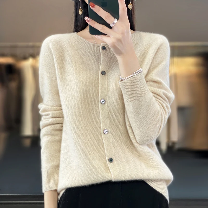 Autumn and winter new round neck cardigan women\'s sweater long sleeved knitted fashionable jacket women\'s 100% Australian wool