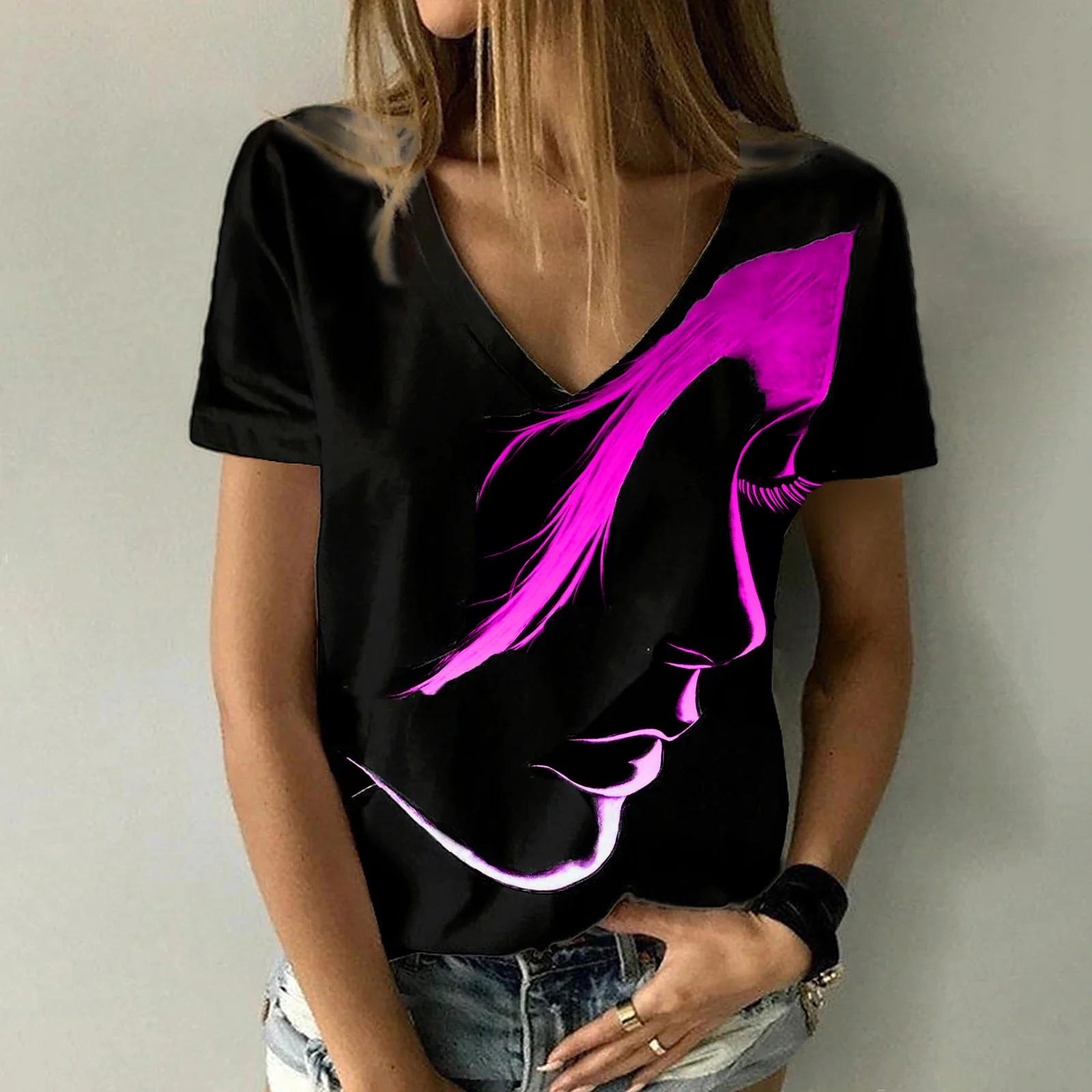 Abstract Portrait 3D Print T-Shirts Women's Fashion Oversized Short Sleeve V-Neck T-Shirt Female Streetwear Sexy Girl Tees Tops