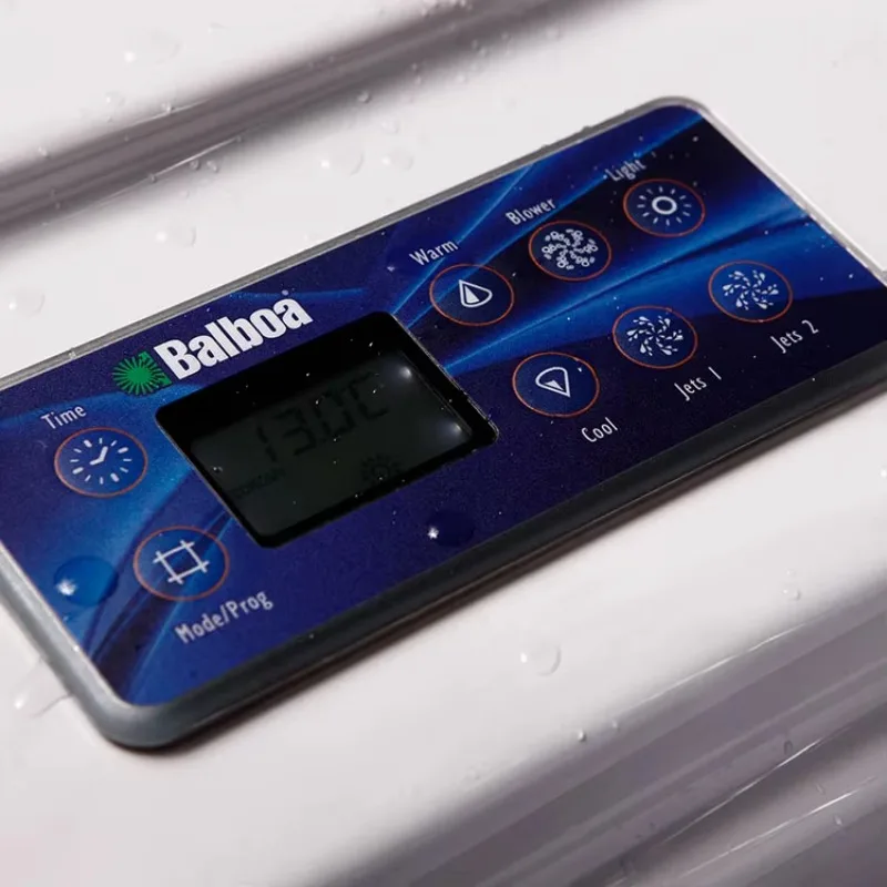 Fabrik in den USA, Acryl-Balboa-System, steuert einen rechteckigen Outdoor-Whirlpool und Schwimmbecken für 8 Personen.