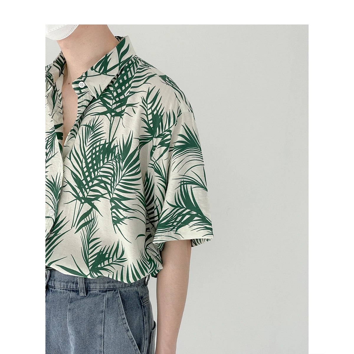 

New Men's ort Sve Floral irt Summer Beach Sle Trendy Versatile Design Casual irt Loose Fit Printed No Ironing...