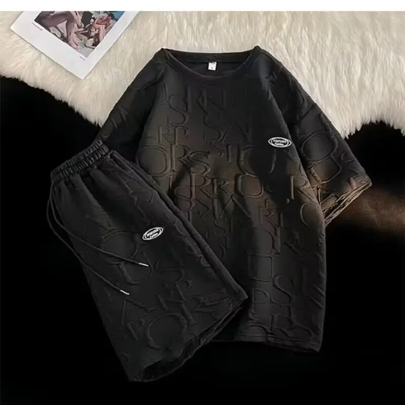 

Fashionable Short Sleeve T-Shirt And Shorts Set for Men Summer New Style Casual Sportswear Polyester Fiber 100% Teenager Suit...