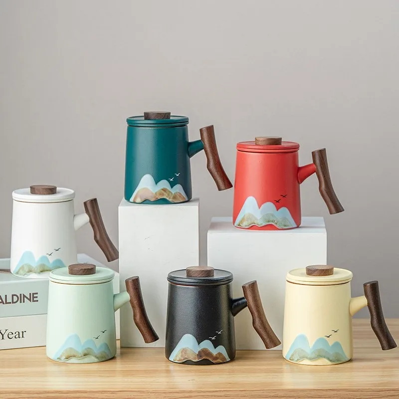 

Chinese-style Ceramic Mugs, Tea-filtering and Water-separating Cups, High-end Woodby-handled Water Cups, Office Cups