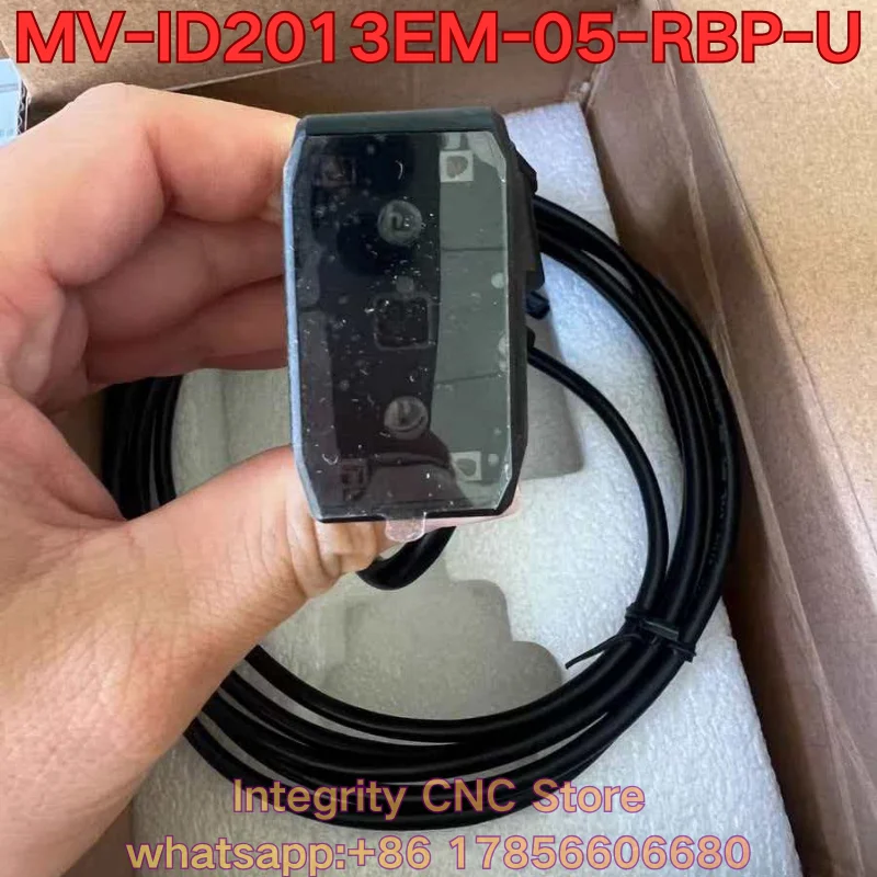 Brand new MV-ID2013EM-05-RBN-U MV-ID2013EM-05-RBP-U MV-ID2013EM-05-WBP-U MV-ID2013EM-05-WBN-U industrial code reader