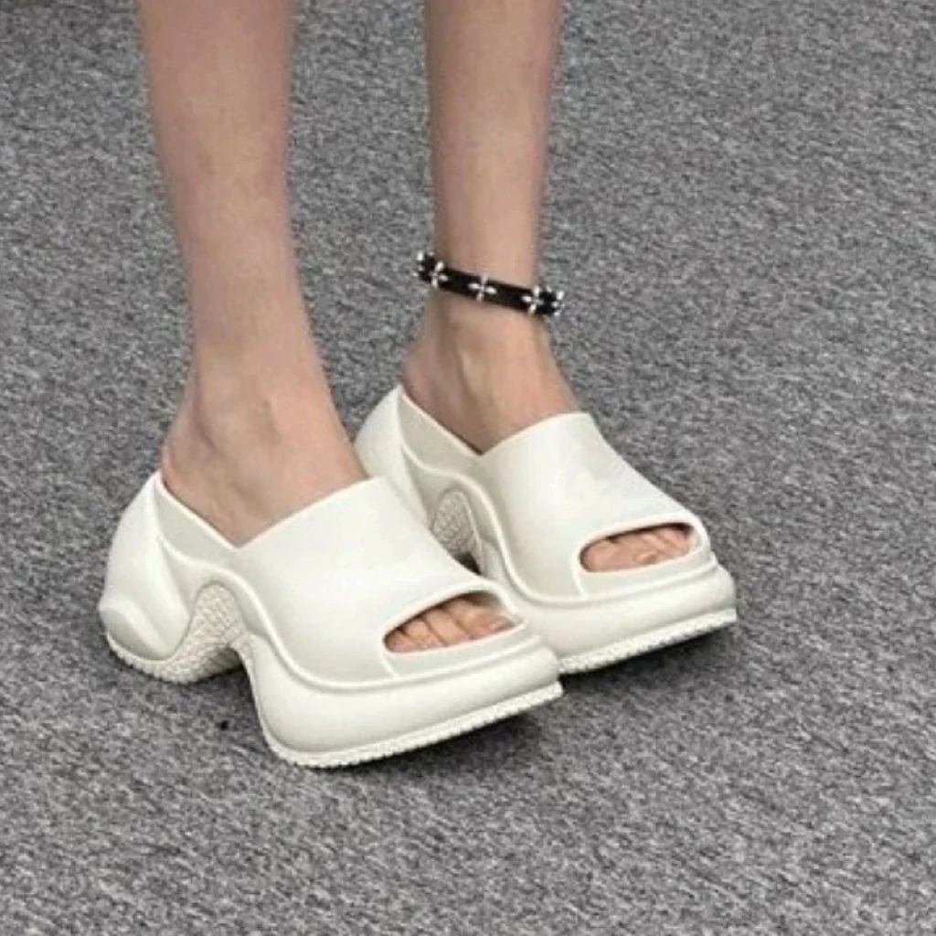 2024 Summer New High-heeled Slippers Women Platform Designer Slides Fashion Letters Ladies Beach Shoes Casual Slipper Indoor