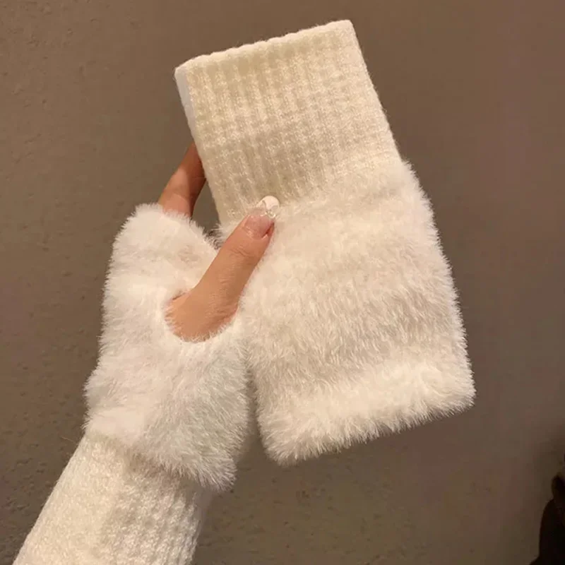 Women's soft mink wool middle finger gloves, solid white plush knitted wrist gloves, luxurious warmth, no fingers, writing, wint