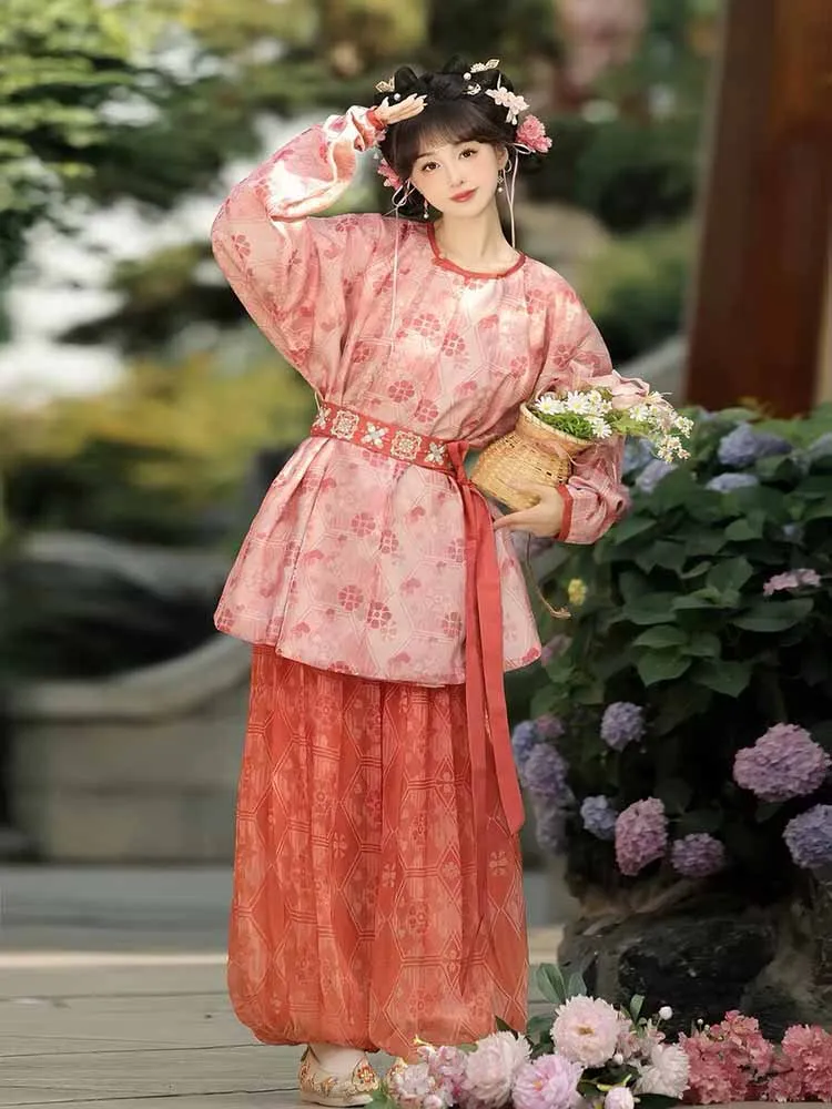 Women's Tang Dynasty Hanfu Set-Yellow Round Collar Blouse&Green Lantern PantsTraditional Chinese Costume for Cosplay&Photoshoot