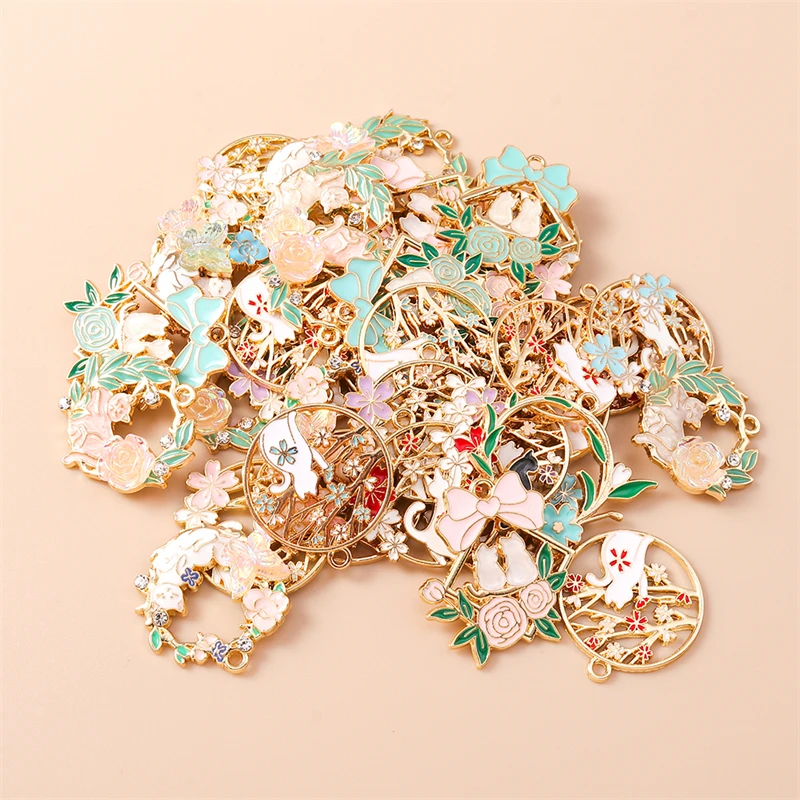20 Breloques Mixtes Animaux de Dessin Animé Chat et Fleurs en Émail pour la Fabrication de Bijoux, Colliers, Boucles d'Oreilles, Bracelets, Artisanat DIY, Cadeau