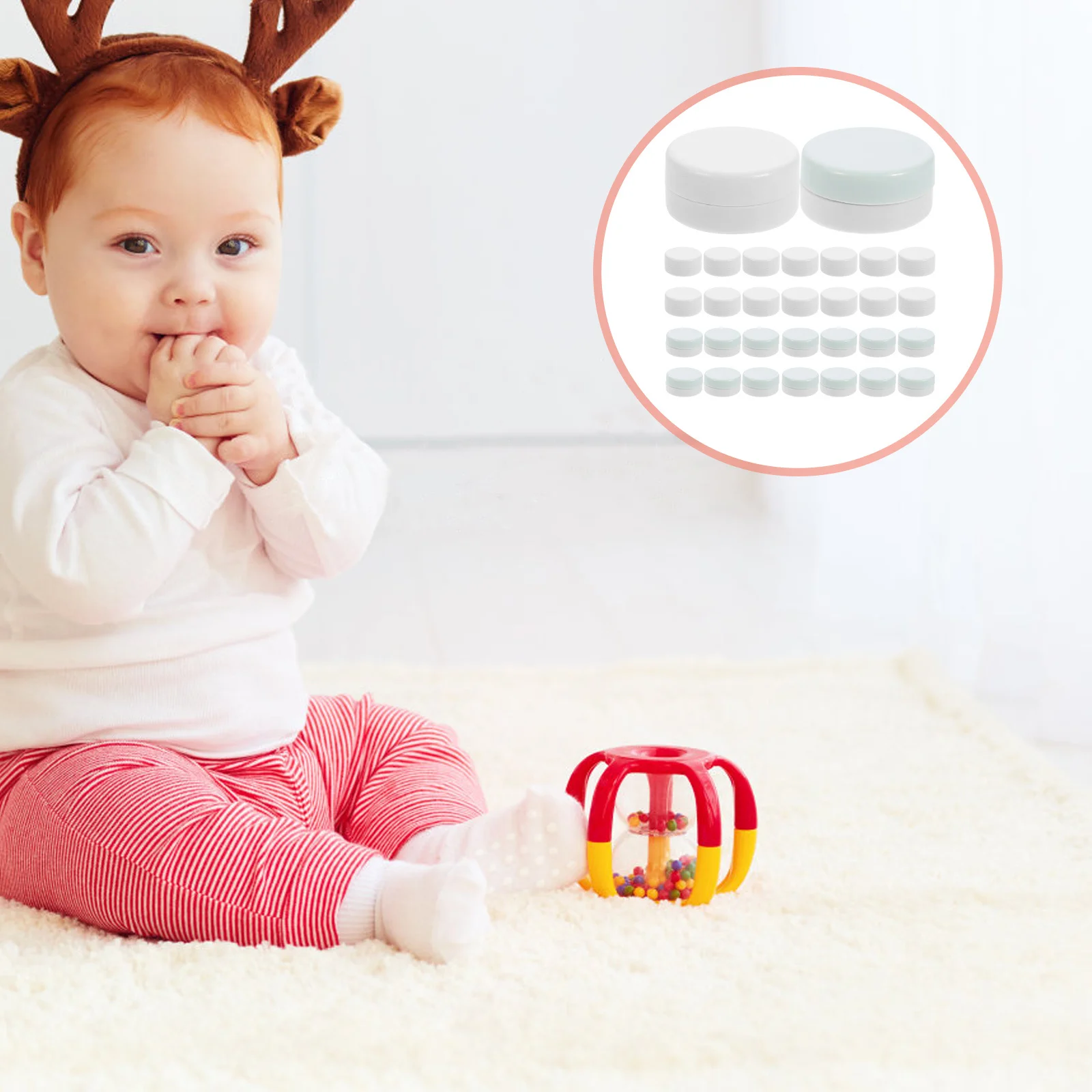 아기 감각 발달을 위한 100개 플라스틱 딸랑이 상자 안전한 유아 손과 눈의 협응 활동 소리 제작기 신생아 유모차용