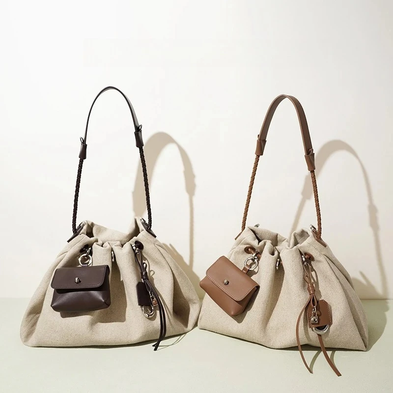   Linen Stitching Color Block Minimalist Cloud Bag Black Daily Use 2026 Spring