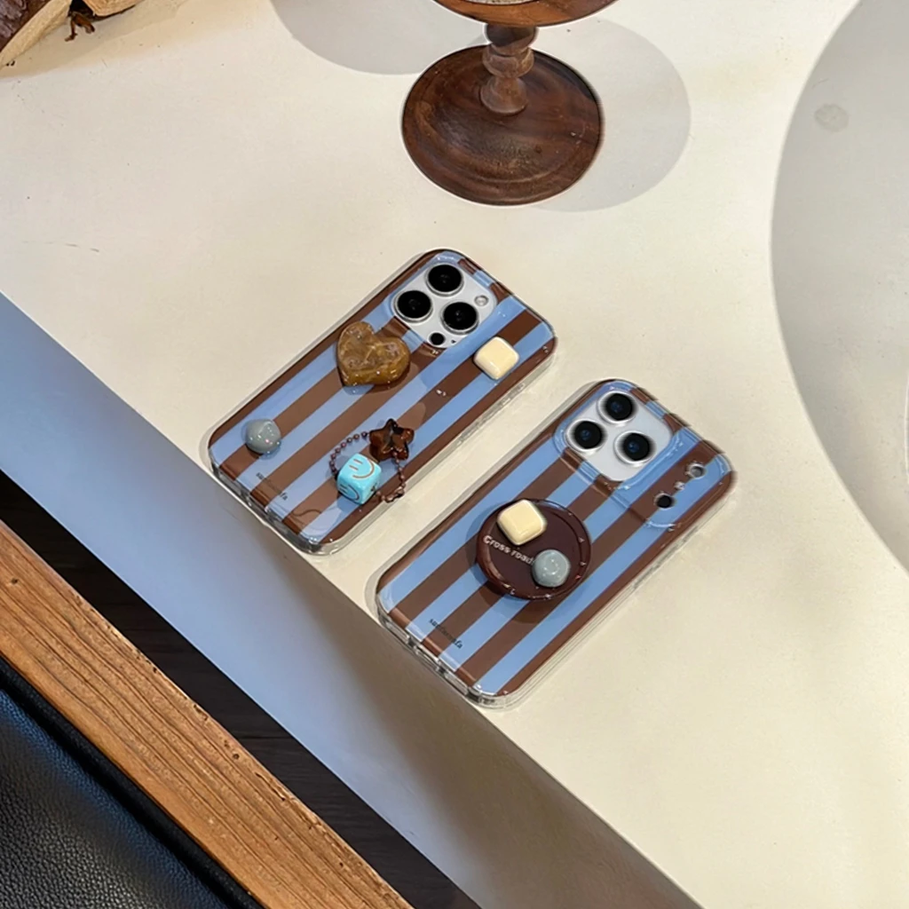 

Ретро коричневый, синий полосатый стереоскопический звезд, украшение в виде любви с держателем, ремешок для телефона, чехол для IPhone 17, 16, 15, 14 Pro Max