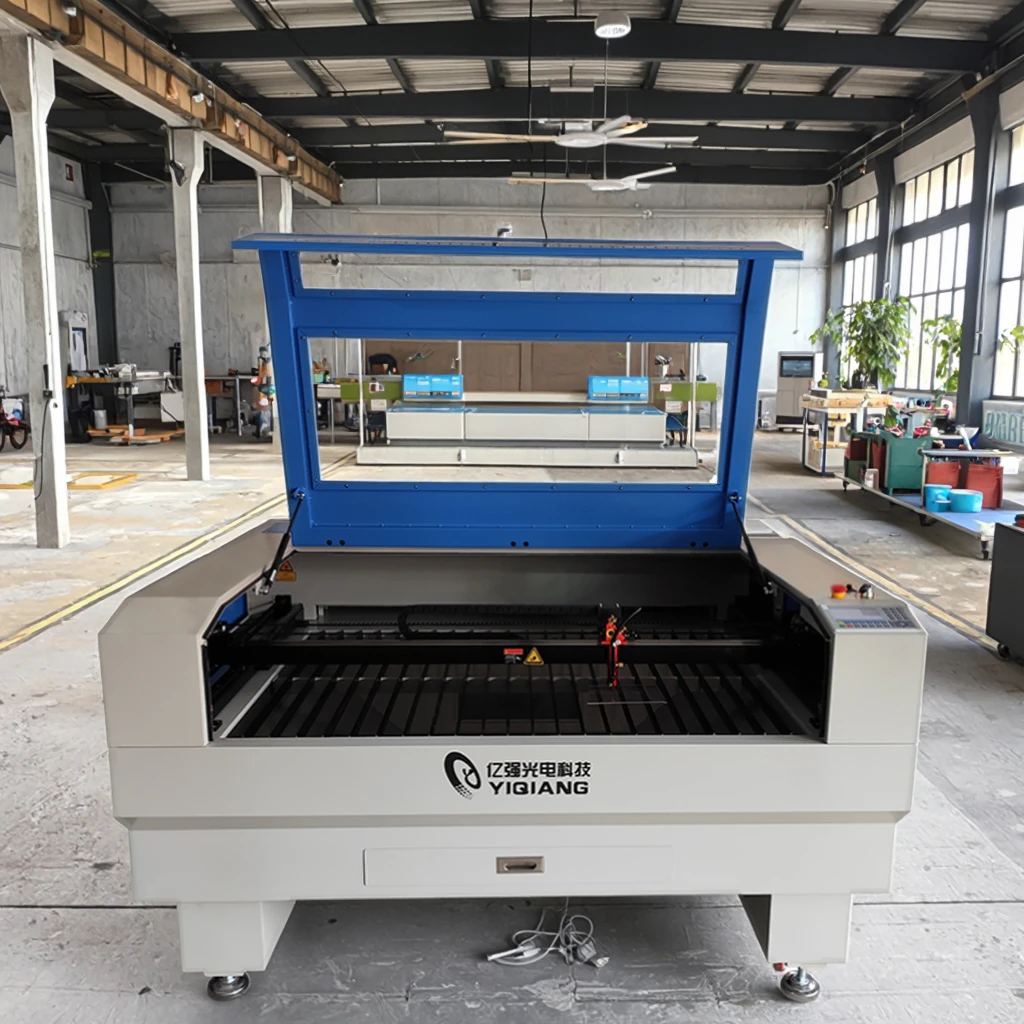 

Гравировальный станок для лазерной резки CO2 150 Вт с системой управления Ruida водяным охлаждением для дерева и пластика