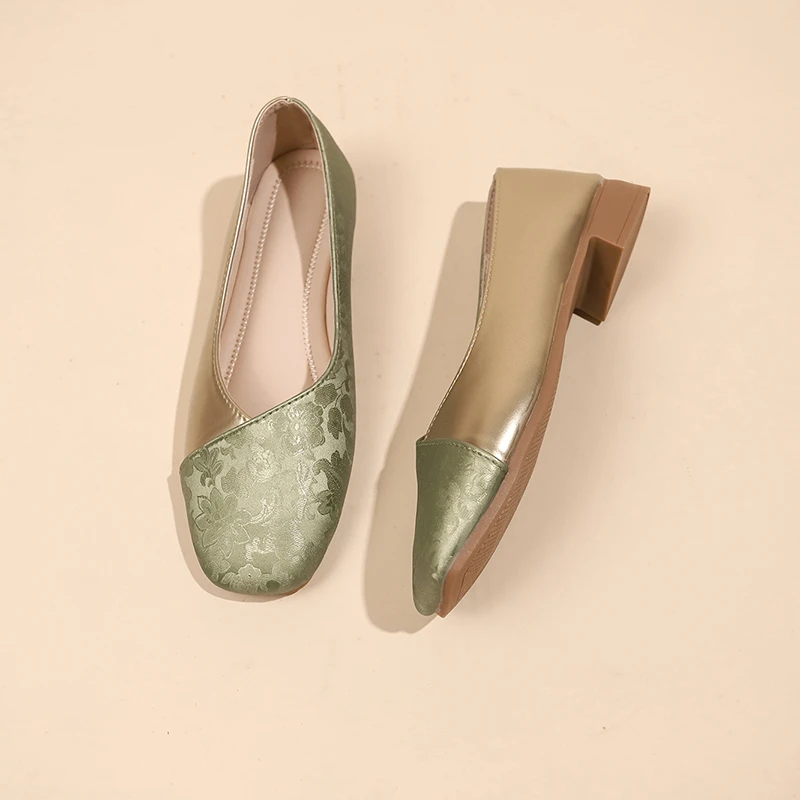 Nieuwe stijl platte instapschoenen voor dames.