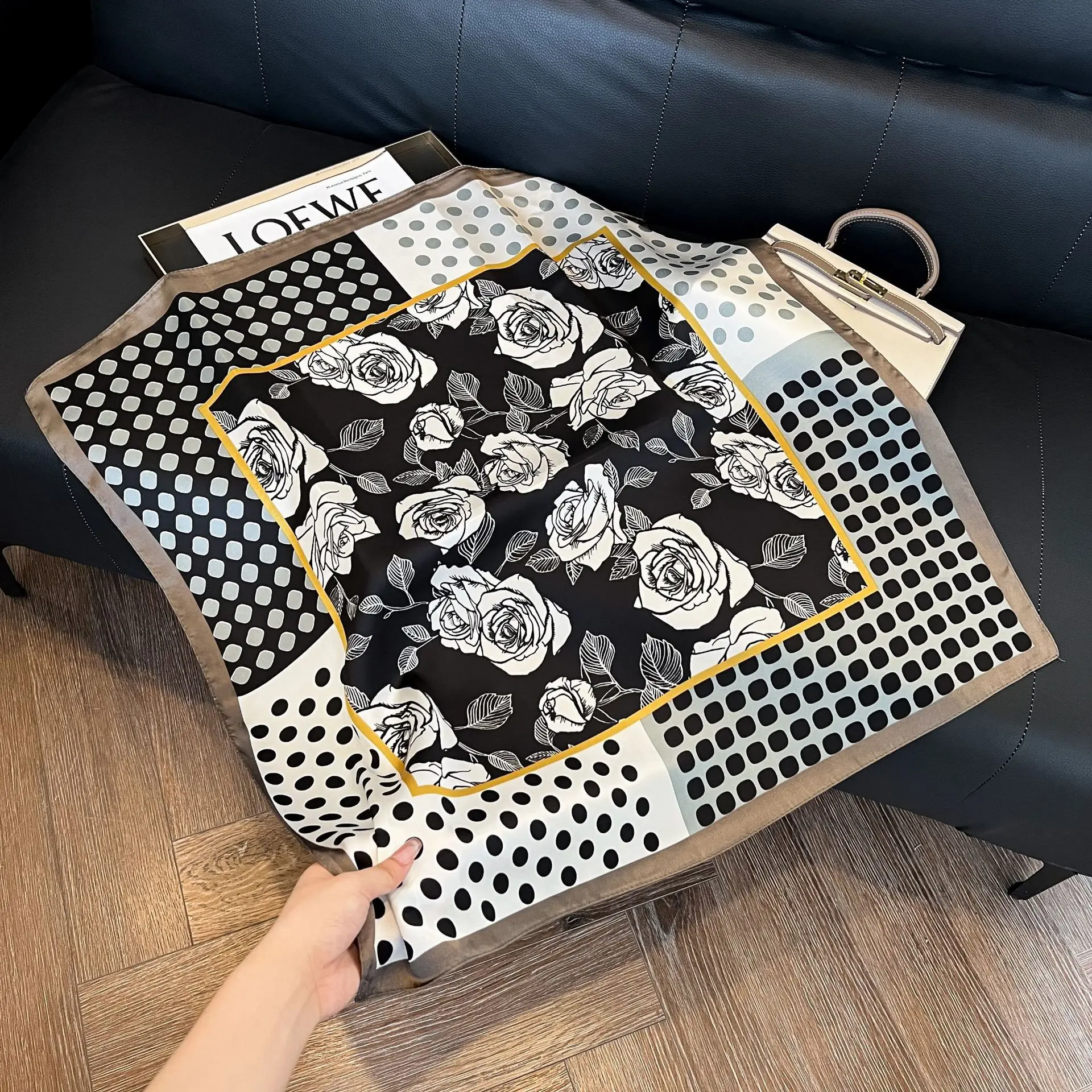 

1 шт., 70 см, шелковый шарф с цветочным узором гибискуса для женщин, шарфы с имитацией шелка с цветочным принтом, универсальный декоративный квадратный шарф, подарок