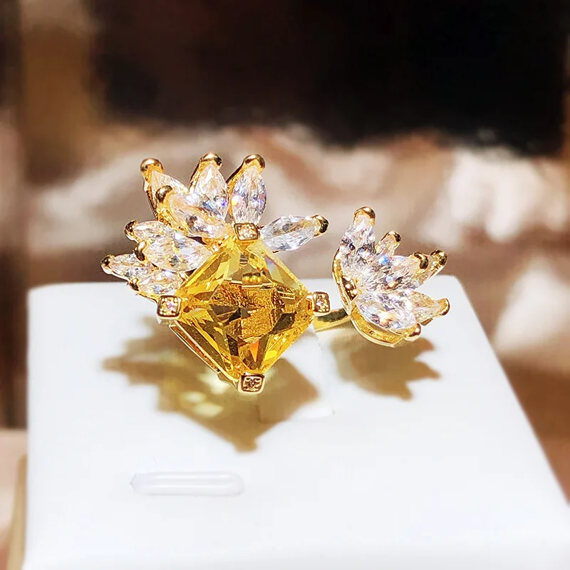 

Princess Square Diamond Zircon S925 Silver Retro Yellow Diamond Flower Women's Ring Super Glitter Fashion Garment Ring
