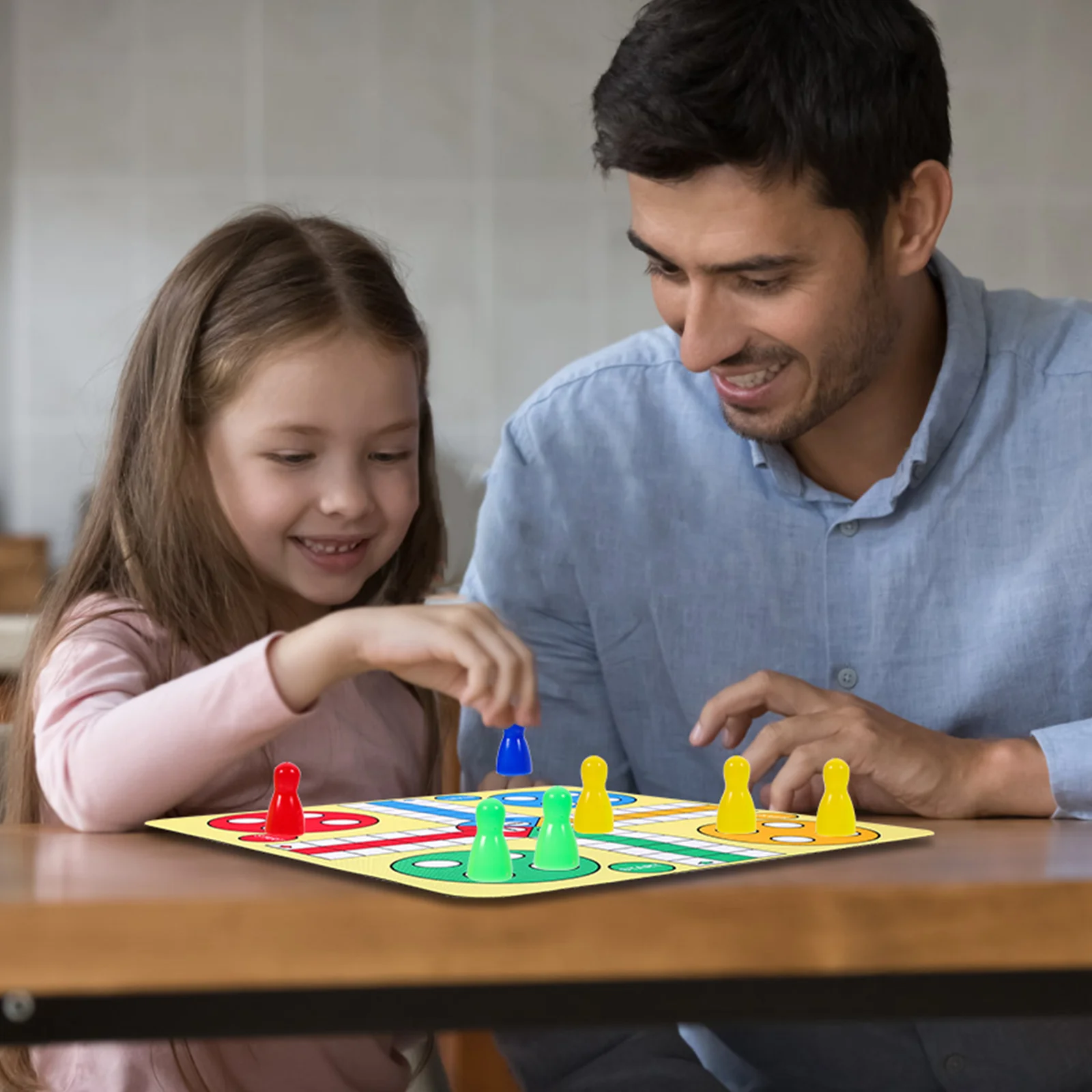 1Set Vliegend Schaakspel Draagbaar Lichtgewicht Schaakspelbord voor Feest Thuis Reizen Entertainment Leuk Logica Denk Speelgoed