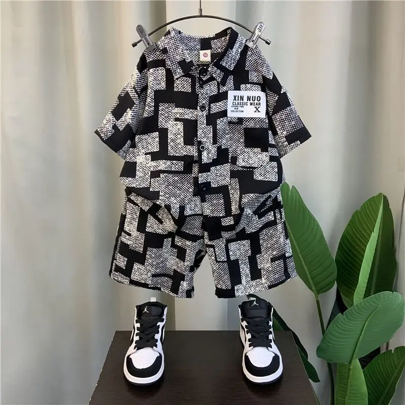 Conjunto de camisa de manga curta infantil, roupas de meninos e meninas, terno de bebê legal e bonito, novo, 2 peças