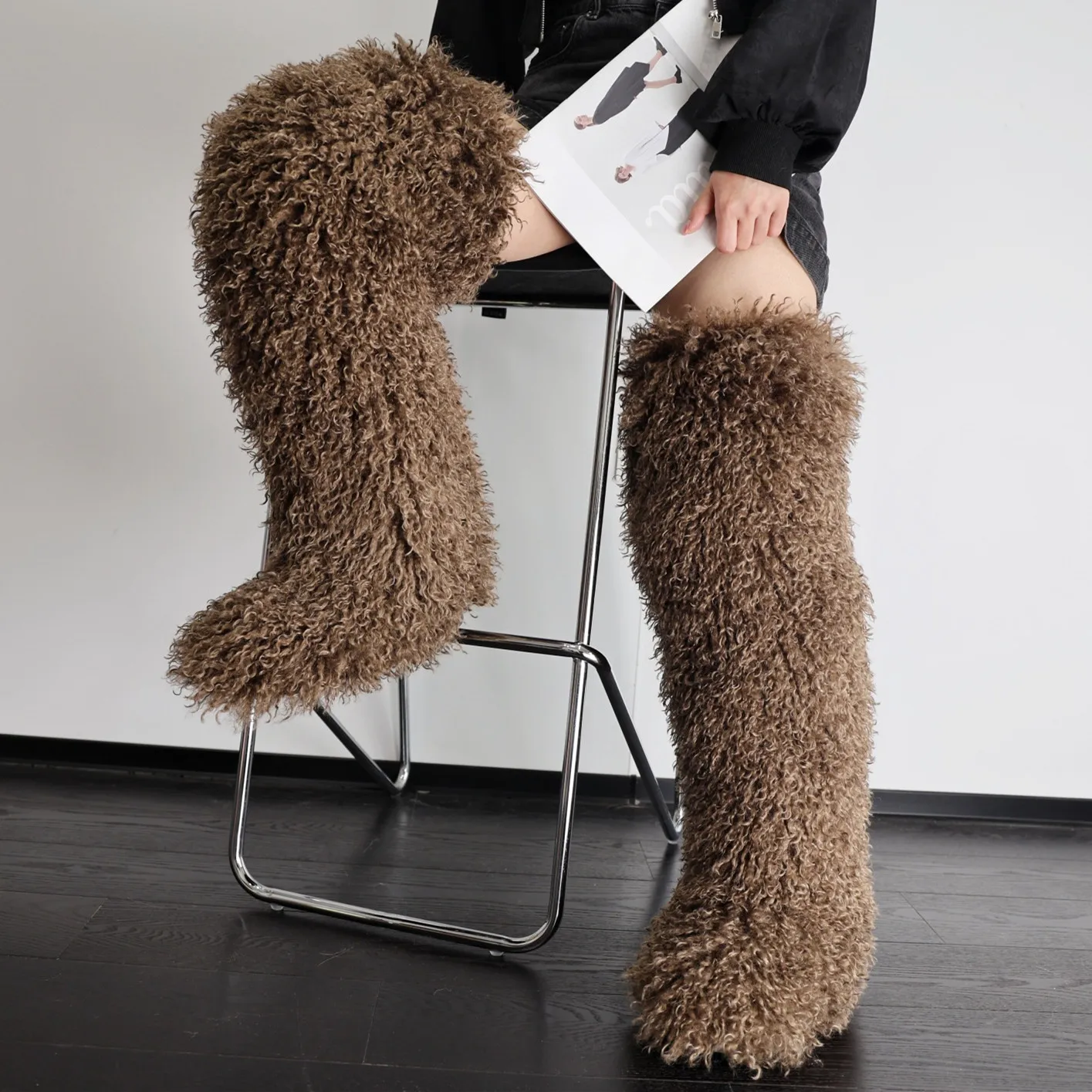 

IPPUEM Mongolian Fur BootsThingh High For Women Winter Plus Size 46 2025 New Flat Heel Snow Boots Long Plush Shoes
