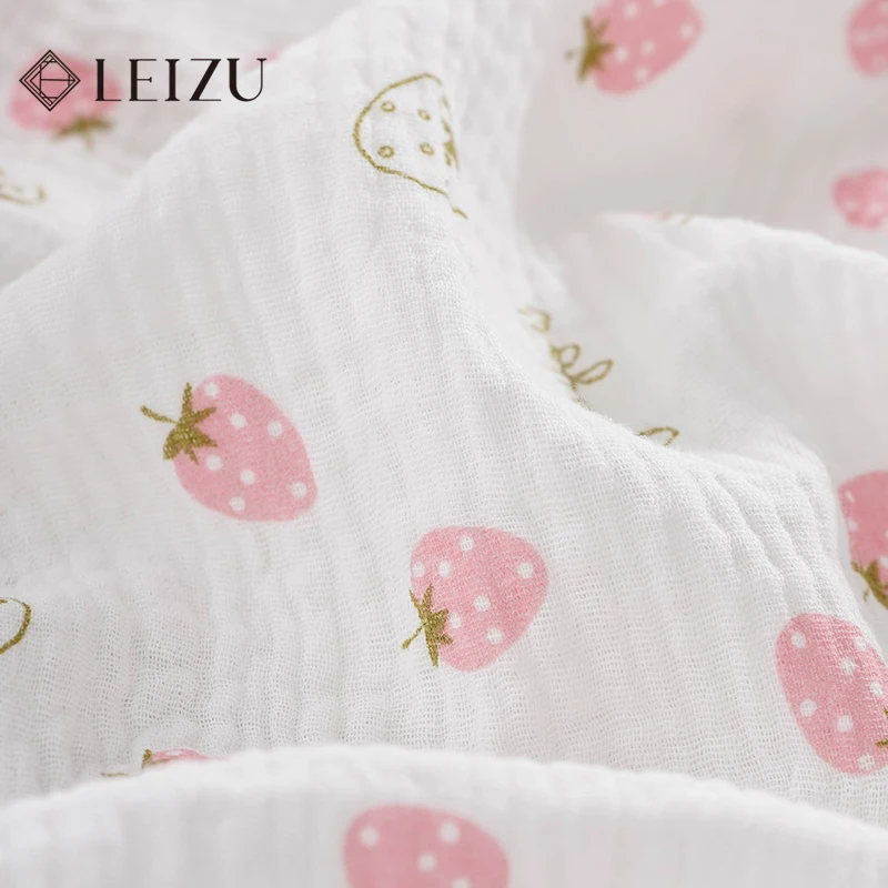 

0.5/1/2 Yard Strawberry Print 100% Cotton Double Layer Crepe Baby Fabric Soft Gauze DIY Sewing Baby Blankets, Pajamas, Bedding