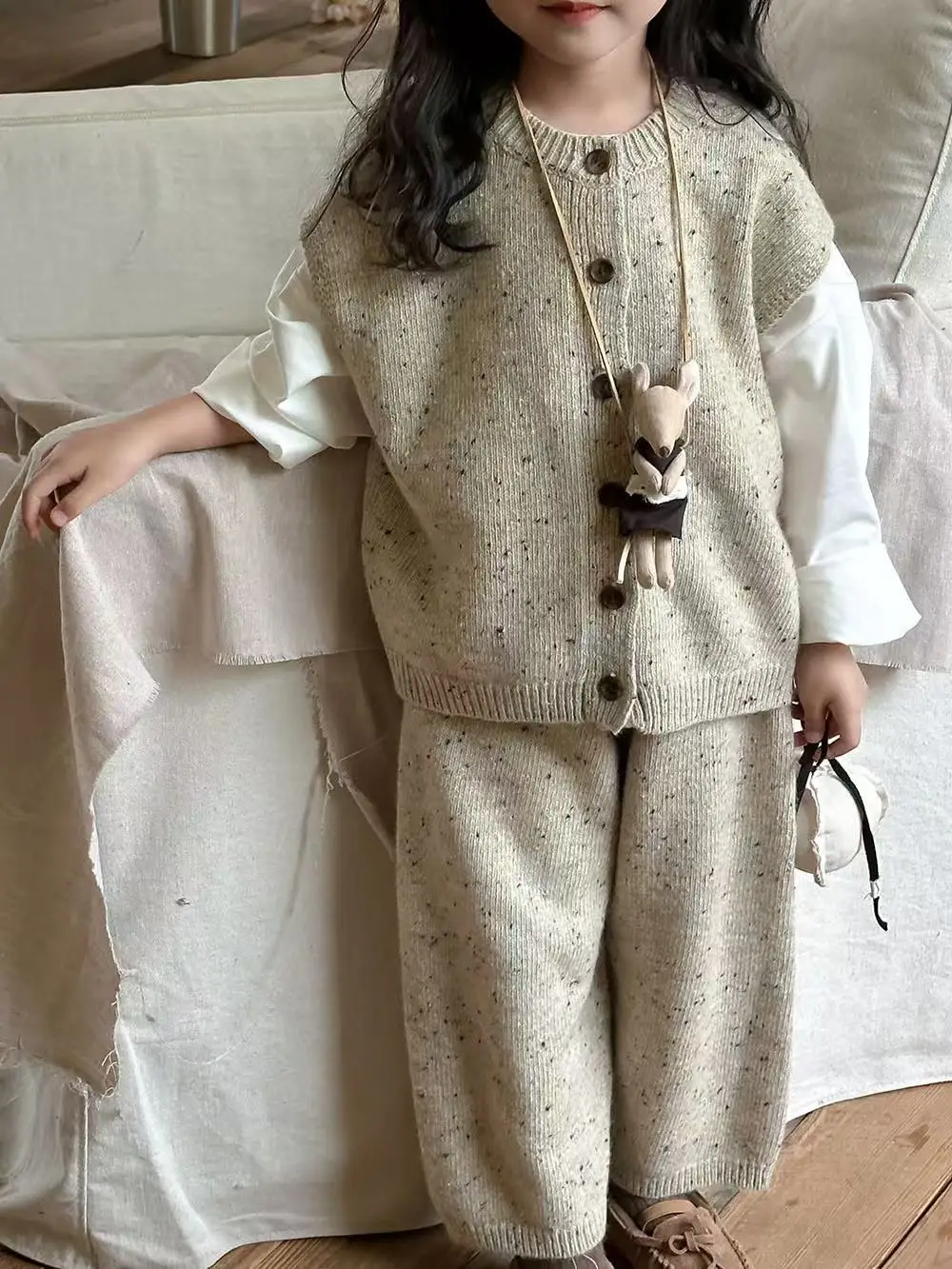 Childrens Sets Autumn Han New Girl Sweater Knitting Woolen Yarn Vest Trousers Two Pieces Simple 2025 Round Collar Simple Kids