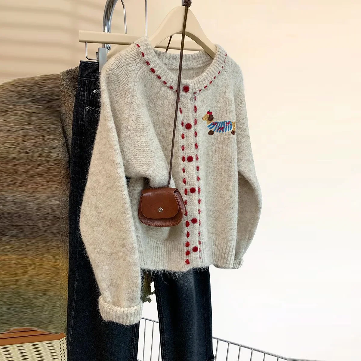 

apricot puppy thickened round neck knitted cardigan women's autumn and winter new design wearing soft waxy sweater jacket