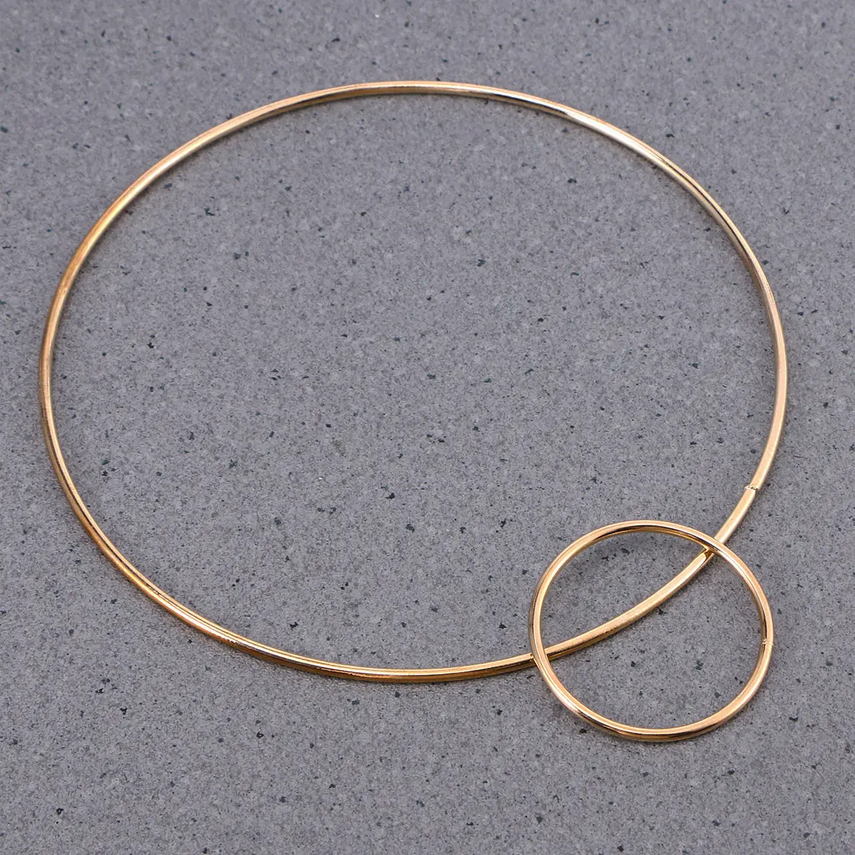Lot de 5 anneaux ronds lisses en fer, cerceaux métalliques pour matériaux de attrape-rêves DIY, projets de macramé, boucliers spirituels, supports de plantes muraux
