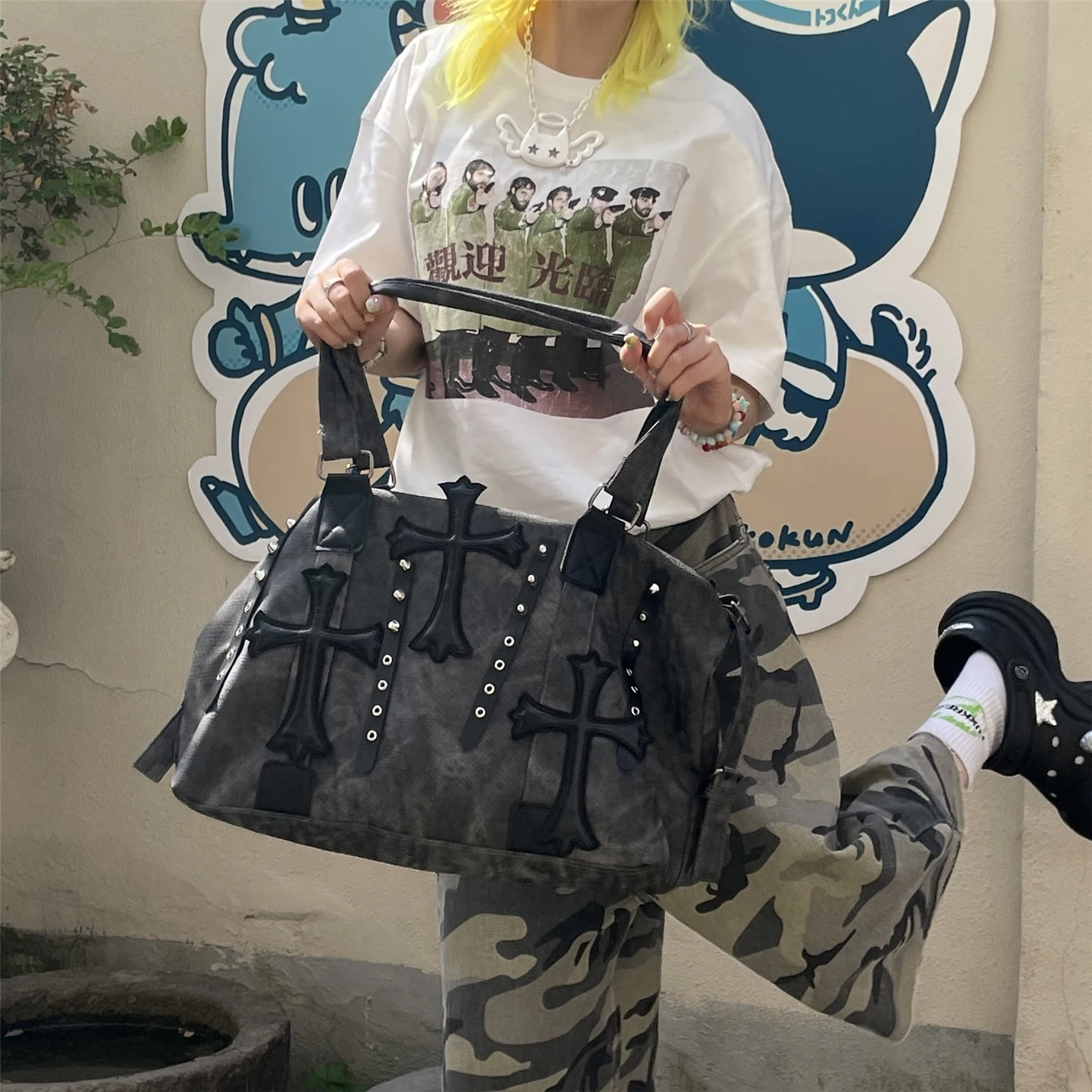 

Y2K Biker Shoulder Bag for Women Gothic Cross Crossbody Bags for Women Large Capacity Commuter Tote Bag Purses and Handbags