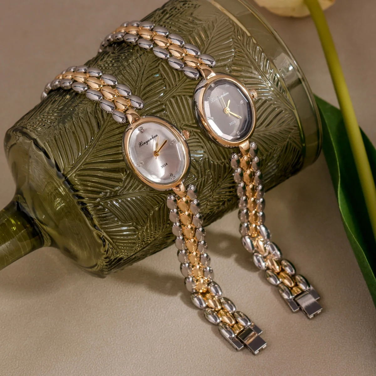 Элегантные женские часы с овальным циферблатом с бриллиантами, золотистый, серебристый, альтернативный ремешок для часов, подробное мастерство, модные модные часы