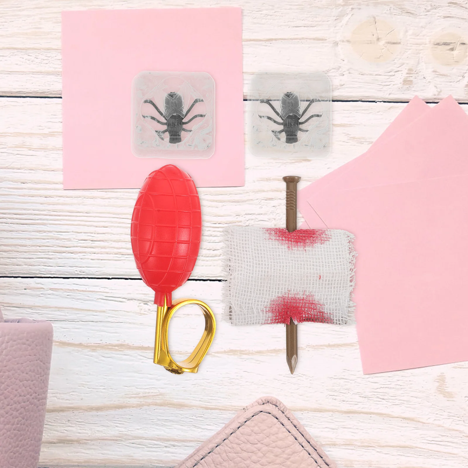 4Pcs April Fools Day Prank Set Halloween Water Spray Ring Fake Nail Through Finger Scary Cubes Party Props