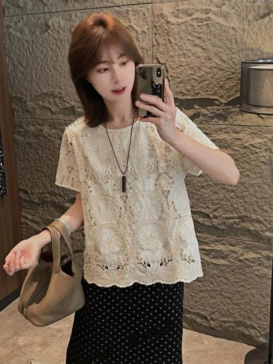 Korean Style round Neck Loose Lace Shirt Women's Summer Fashion Short Sleeve Hollow out Heavy Embroidery Top Classy Ladies' B...