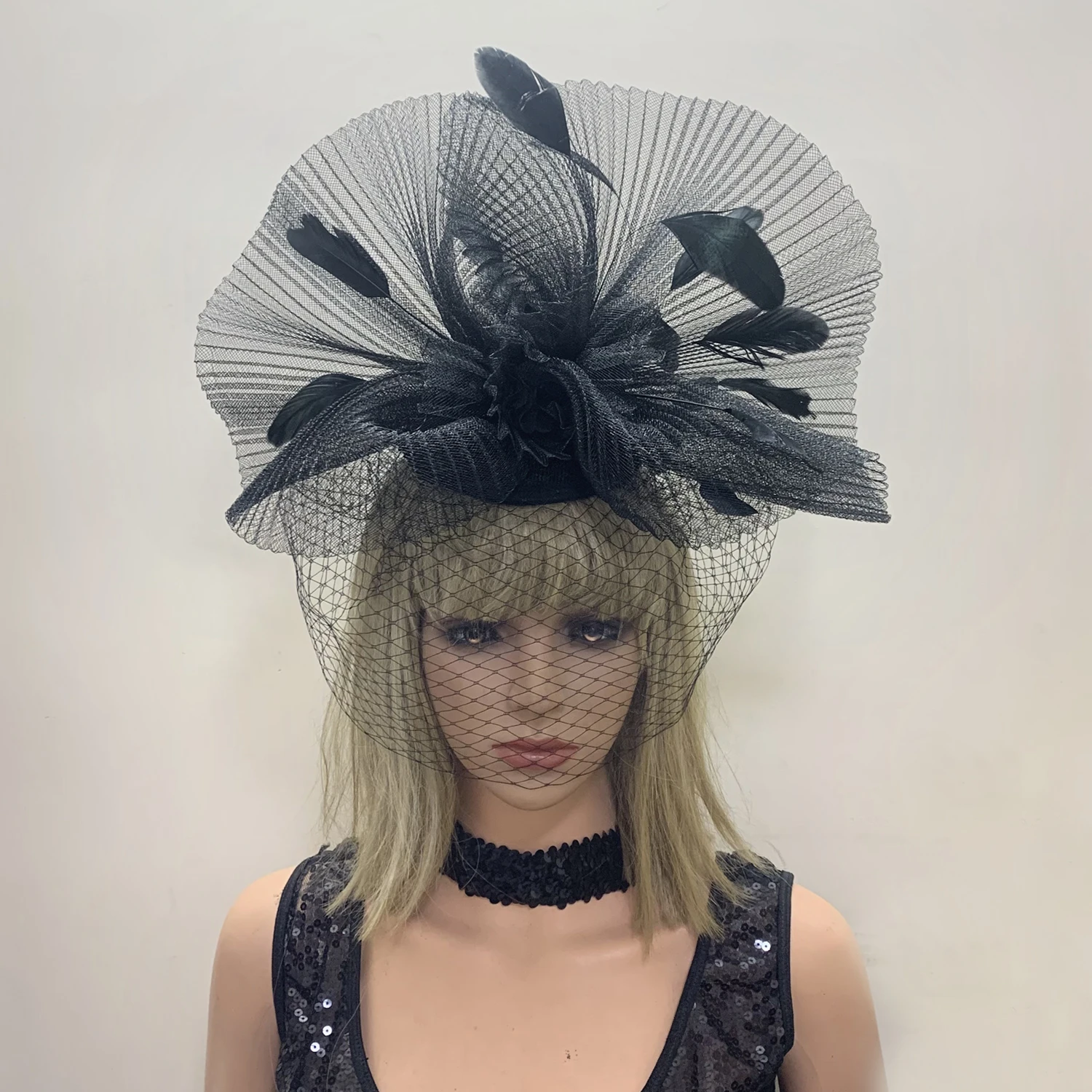 

Large Handmade Fascinator Hat Feather Veil For Women Peaformance Cocktail Wedding Party Headpiece Hair Clip Accessories